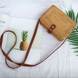 Patton bag straw pores handmade wicker. Great cond